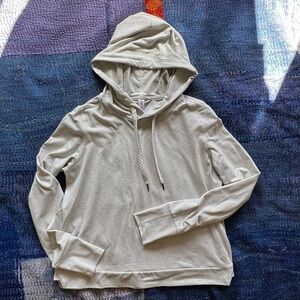 Vuori Halo Essential Hoodie Womens- XS